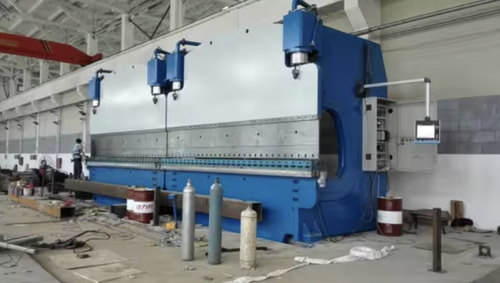 son şirket davası hakkında Vietnamese Steel Fabricator Adopts 12000KN CNC Tandem Press Brake for 12000mm Wide Bending
