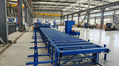 Latest company news about Tacikistan'da en gelişmiş otomatik ışık direği üretim hattı başarılı bir şekilde çalışmaya başladı