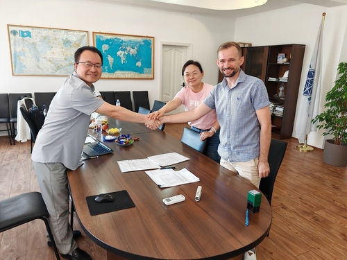 Latest company news about CMC Machinery, Kazakistan'daki müşterilerle uzun vadeli ve istikrarlı bir işbirliğine sahip.