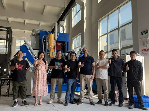 Latest company news about Kuveyt'ten gelen müşteri heyetleri fabrikayı kontrol için ziyaret etti ve ürünler denetimi sorunsuz geçti.
