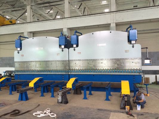 CNC Tandem Hidrolik Baskı Frenleri 2X1200Ton Çalışma Gücü ve 2X6250mm Masa Uzunluğu ile Uzun Servis Süresi