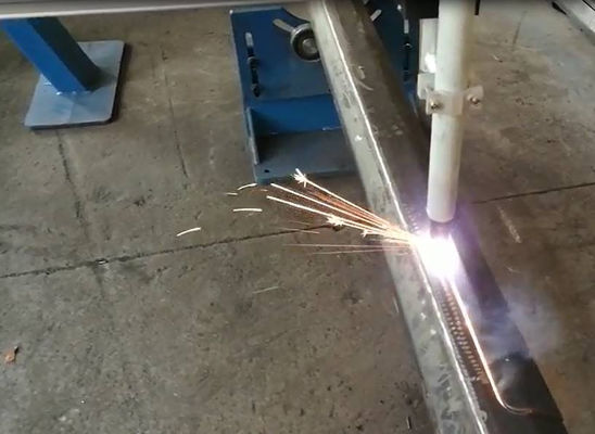 CNC Lazer Işık Kutbu Kapı Kesme Makinesi Model LDC-350/2000